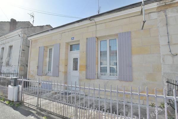 Maison de ville style échoppe de plain pied proche du centre-ville de Bergerac !