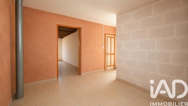 Immeuble à vendre 237 m² Saint-Julien-de-Peyrolas