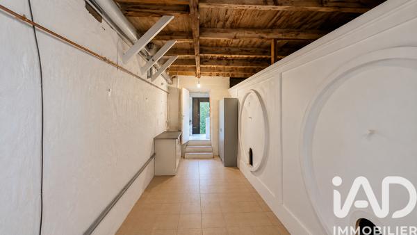 Immeuble à vendre 237 m² Saint-Julien-de-Peyrolas