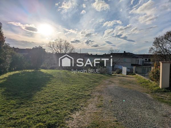 Maison avec jardin, garage et sous sol complet