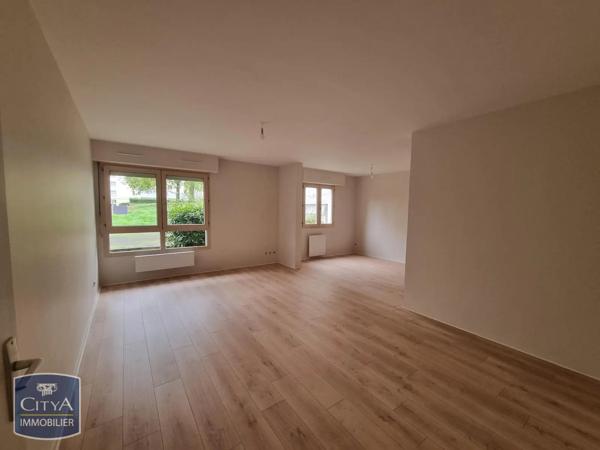 Appartement à louer 3 pièces 82.31m² Angers (49000)