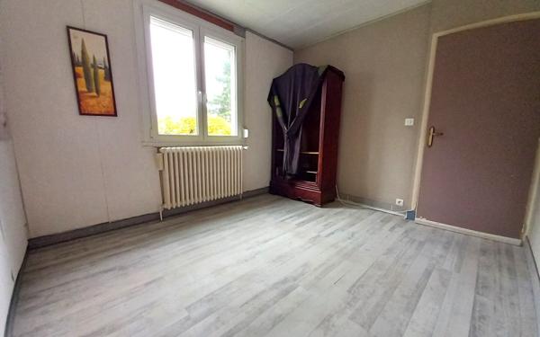 Maison à vendre    3 pièces •  Montceau-les-Mines