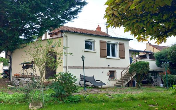 Maison à vendre    3 pièces •  Montceau-les-Mines