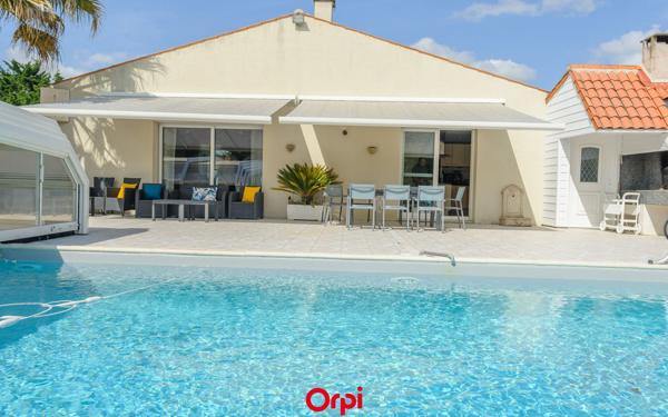 Maison à vendre    6 pièces •  L'Houmeau