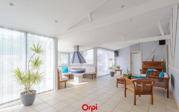 Maison à vendre    6 pièces •  L'Houmeau
