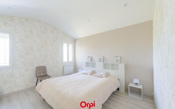 Maison à vendre    6 pièces •  L'Houmeau