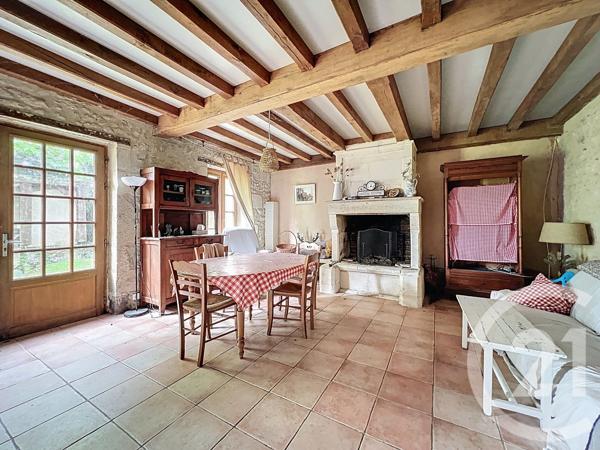 Maison à vendre  8 pièces - 326 m 2   MONTPON MENESTEROL  - 24