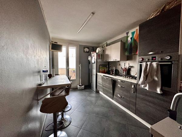 Bel appartement Perpignan 3 pièces avec balcon, cave et box individuel