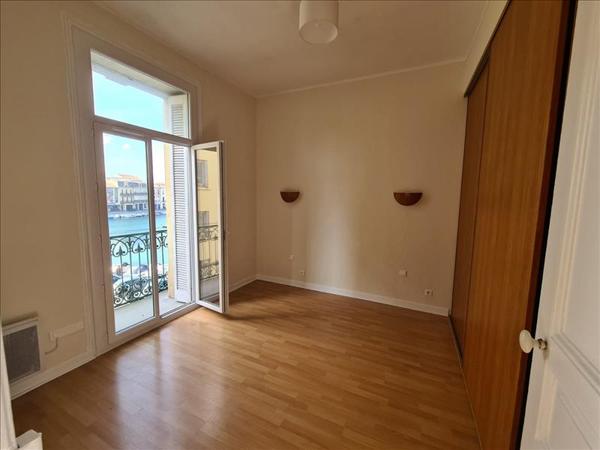 Appartement à louer 738 € CC SETE 3 p 54 m² DPE C
