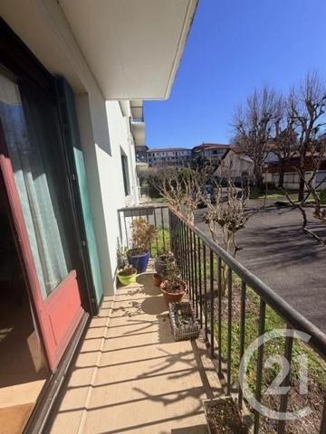 Appartement F3 à vendre  3 pièces - 73 m 2   BIARRITZ  - 64
