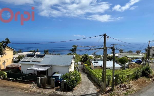 Maison à vendre    4 pièces •  Saint-Leu