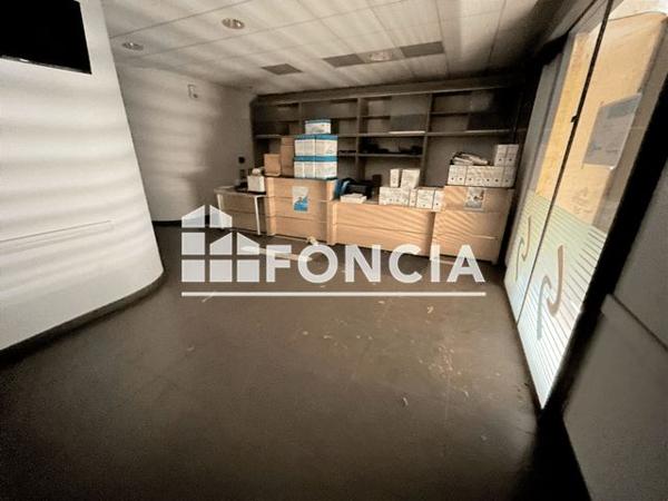 À vendre Local commercial 175 m² - Nîmes 30000