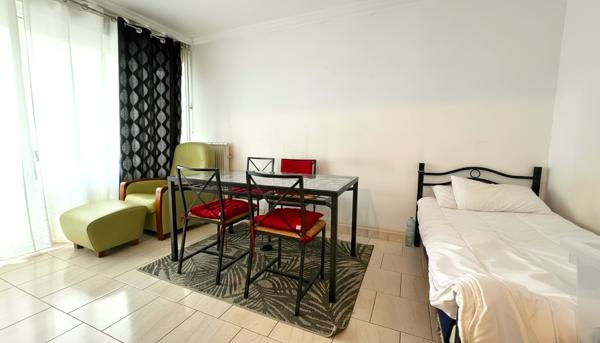 F5 de 103m2 à deux pas de la gare du Bras de Fer