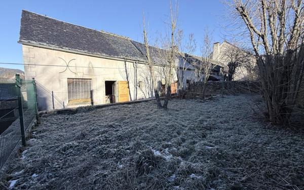 Maison à vendre    2 pièces •  Saint-Étienne-du-Valdonnez