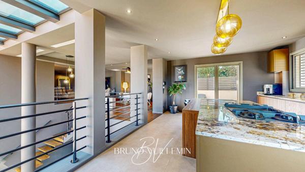 VILLA D'ARCHITECTE Classée Double A / SECTEUR RESIDENTIEL