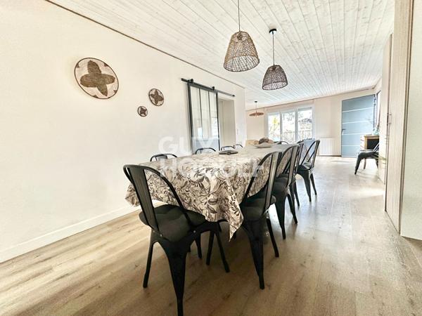 Élégante maison rénovée avec piscine et cuisine d'extérieur à Gujan-Mestras