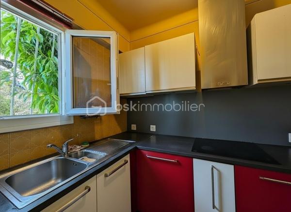 Maison traditionnelle de 319,99 m²