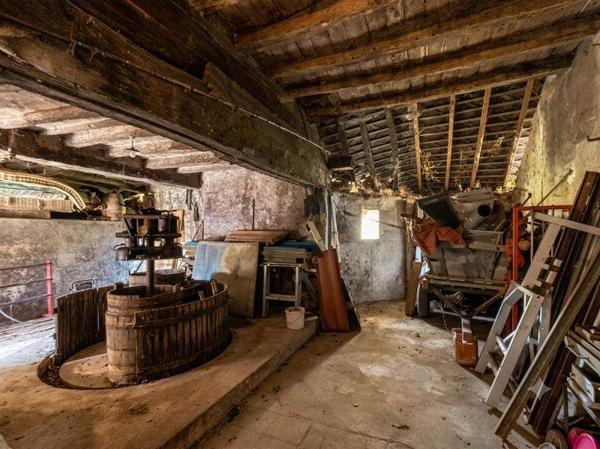 Grange à vendre 27 000 € Amboise 1 pièce 81 m² DPE