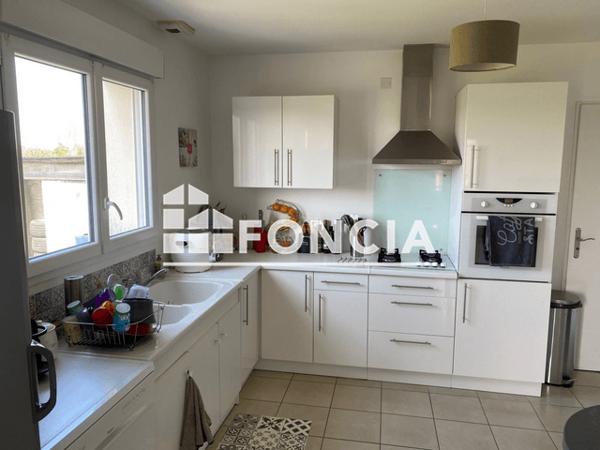 Location Maison 4 pièces 100.16 m² - 11 RUE DE LA GRELERIE Saujon 17600