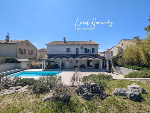 Alès centre : Maison individuelle de 197m² avec 5 chambres et piscine