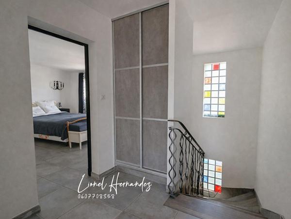 Alès centre : Maison individuelle de 197m² avec 5 chambres et piscine