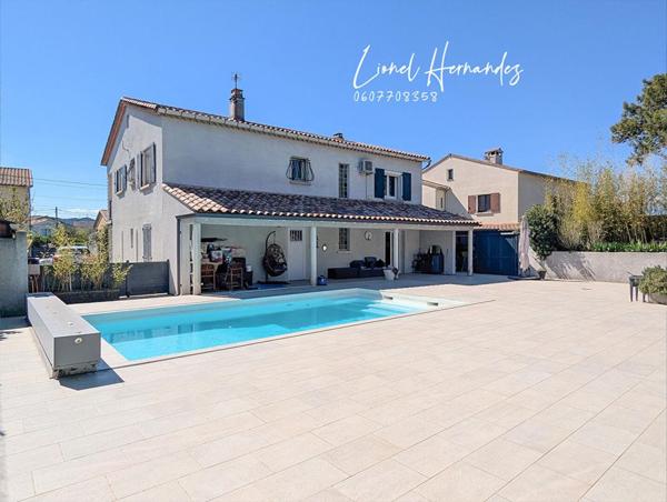 Alès centre : Maison individuelle de 197m² avec 5 chambres et piscine