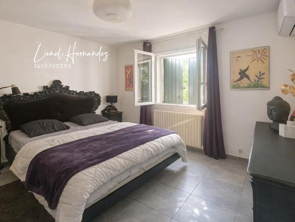 Alès centre : Maison individuelle de 197m² avec 5 chambres et piscine