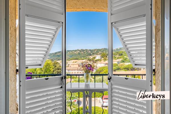 Coup de coeur assuré pour ce charmant 2 pièces en duplex aux Issambres ( quartier de Roquebrune sur Argens)