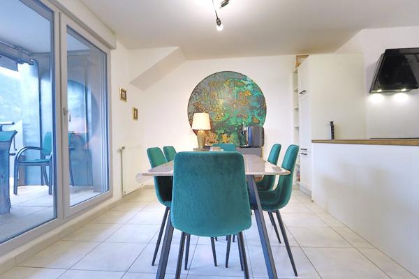 Appartement T4 dernier étage Bonneville : terrasses, vue dégagée, garage, ascenseur (2021)