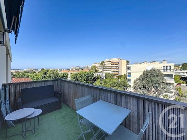 Appartement F2 à vendre  2 pièces - 49 m 2   CANNES  - 06