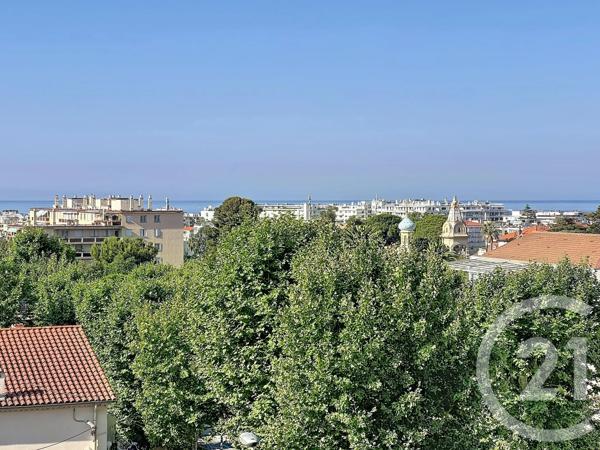 Appartement F2 à vendre  2 pièces - 49 m 2   CANNES  - 06