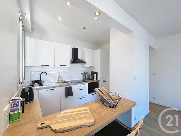 Appartement F2 à vendre  2 pièces - 49 m 2   CANNES  - 06