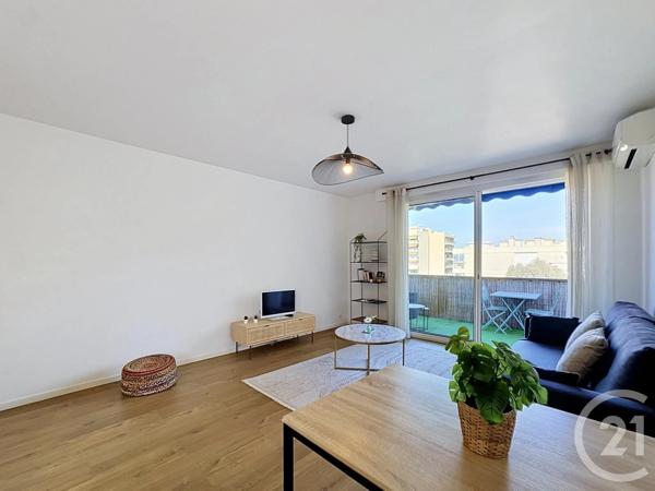 Appartement F2 à vendre  2 pièces - 49 m 2   CANNES  - 06