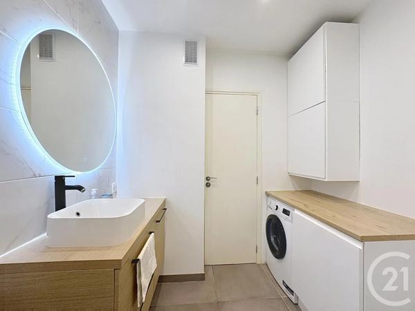 Appartement F2 à vendre  2 pièces - 49 m 2   CANNES  - 06