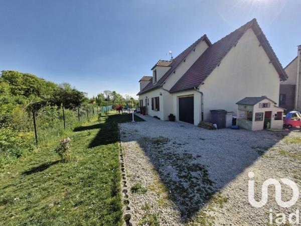 Maison 5 pièces de 128 m² à Châtres (10510)