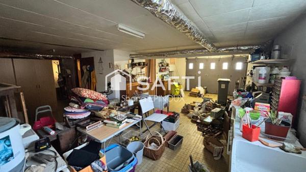 EXCEPTIONNEL ! Un emplacement privilégié pour cette demeure avec une chambre et salle de bains en RDC