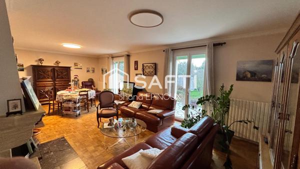 EXCEPTIONNEL ! Un emplacement privilégié pour cette demeure avec une chambre et salle de bains en RDC