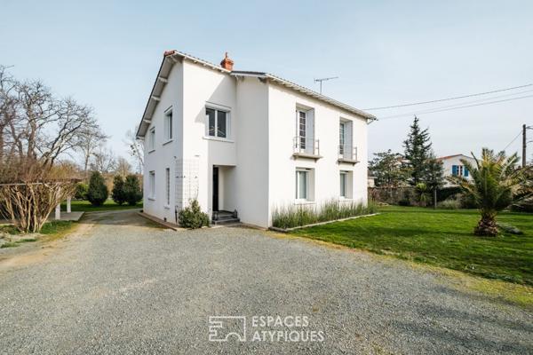 Maison rénovée et son parc en bord de Sèvre