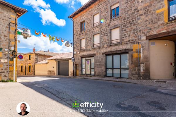 Local Commercial
         4 pièces
        - 85 m² Exclusivité 120 000 € *