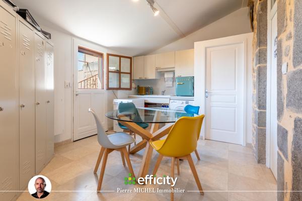 Local Commercial
         4 pièces
        - 85 m² Exclusivité 120 000 € *