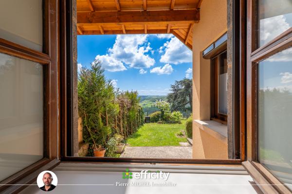 Local Commercial
         4 pièces
        - 85 m² Exclusivité 120 000 € *