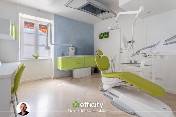 Local Commercial
         4 pièces
        - 85 m² Exclusivité 120 000 € *