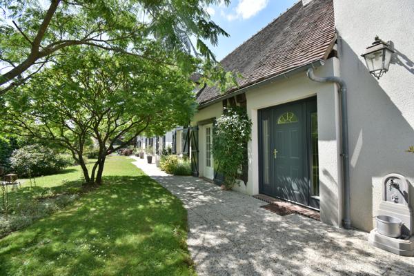 Frazé (28160) MAGNIFIQUE LONGERE PLEINE DE CHARME