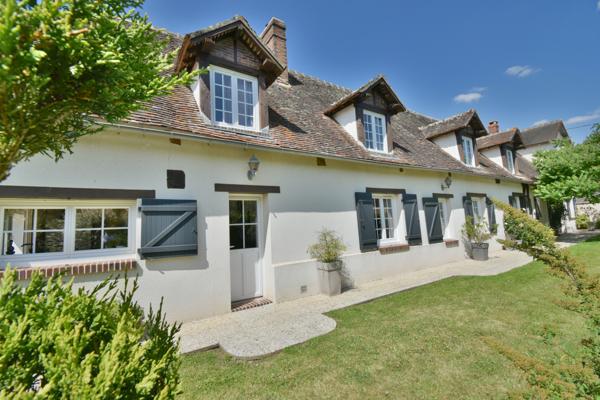 Frazé (28160) MAGNIFIQUE LONGERE PLEINE DE CHARME