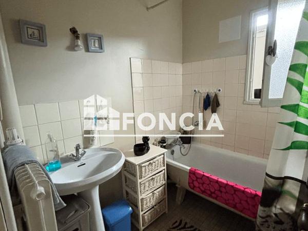 À vendre Appartement 4 pièces 71 m² - Vénissieux 69200