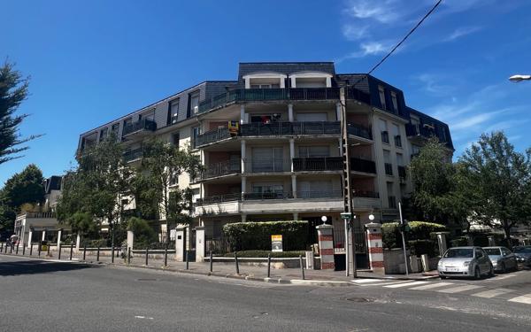 Appartement à vendre    2 pièces • 39,98 m2 Noisy-le-Grand