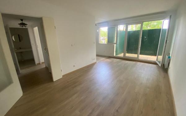 Appartement à vendre    2 pièces • 39,98 m2 Noisy-le-Grand