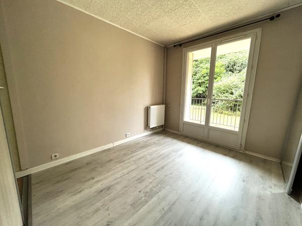 APPARTEMENT DE 3 PIECES A VENDRE A PLAISIR
