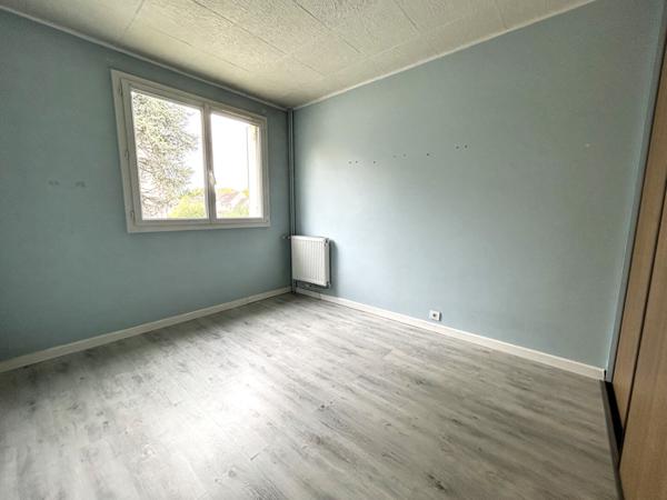 APPARTEMENT DE 3 PIECES A VENDRE A PLAISIR