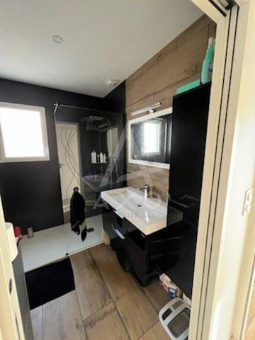 Maison 2022 – 80 m² de pièce de vie – jacuzzi – dépendance 70 m² – aucun travaux